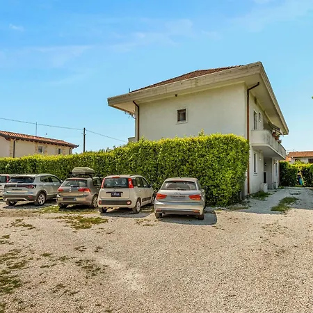 Apartamento A 5' Dei Marmi - Parcheggio Privato - Wifi - Ac